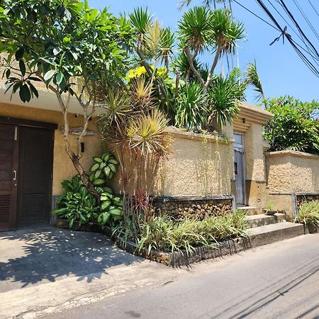 Villa Nesanur - Comfortable & Spacious Beachside Sanur Luaran gambar